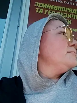 Snapshot of Kiss_Eva chatting on 03/10/25, 04:14 Kiss Eva online show from 03/10/25, 04:14