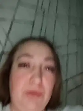 Kiss Eva online show from 12/04/25, 05:10