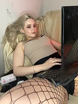 April Purr online show from 04/01/26, 01:41