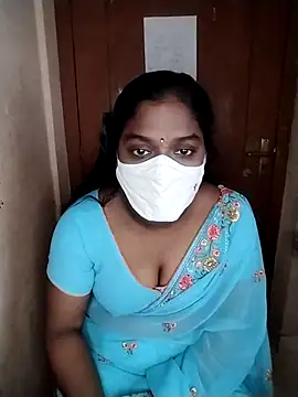 Snapshot of Megha_21 chatting on 10/05/25, 02:54 Megha 21 online show from 10/05/25, 02:54