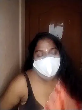 Snapshot of Megha_21 chatting on 10/07/25, 06:38 Megha 21 online show from 10/07/25, 06:38