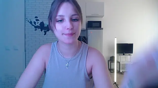 Snapshot of Leonaalove chatting on 04/01/26, 11:22 Leonaalove online show from 04/01/26, 11:22