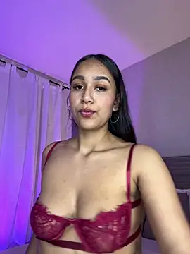 Snapshot of MiilaBlake chatting on 12/17/25, 08:15 MiilaBlake online show from 12/17/25, 08:15