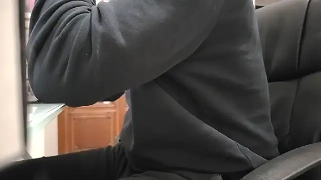 cqhd76 online show from 12/17/25, 06:52