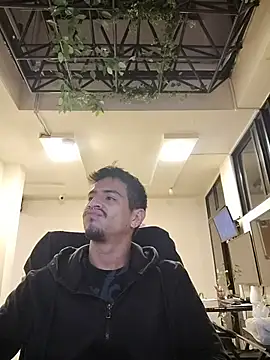 Snapshot of Juann-cock chatting on 06/18/26, 04:02 Juann-cock online show from 06/18/26, 04:02