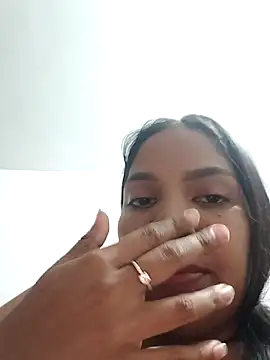 Snapshot of CloeeHills_ chatting on 10/07/25, 12:52 CloeeHills online show from 10/07/25, 12:52