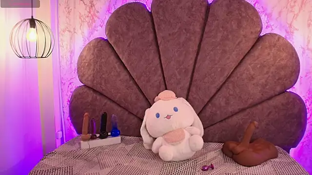 Snapshot of Lilith_curvy chatting on 09/12/25, 07:25 Lilith curvy online show from 09/12/25, 07:25