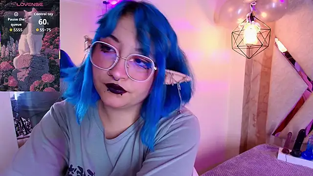 Snapshot of Lilith_curvy chatting on 09/19/25, 07:25 Lilith curvy online show from 09/19/25, 07:25