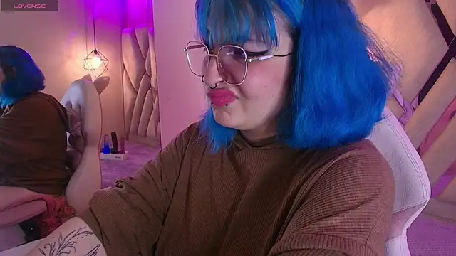 Snapshot of Lilith_curvy chatting on 09/24/25, 07:28 Lilith curvy online show from 09/24/25, 07:28