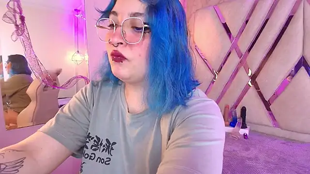 Snapshot of Lilith_curvy chatting on 11/27/25, 08:33 Lilith curvy online show from 11/27/25, 08:33