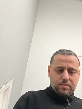 Snapshot of paleron34 chatting on 02/23/26, 10:01 paleron34 online show from 02/23/26, 10:01