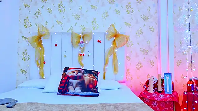 Snapshot of Samanta_Isel chatting on 12/16/25, 03:11 Samanta Isel online show from 12/16/25, 03:11