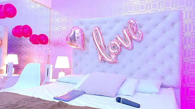 Snapshot of Samanta_Isel chatting on 02/10/26, 03:10 Samanta Isel online show from 02/10/26, 03:10