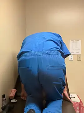 Snapshot of beenastyy chatting on 10/02/25, 05:25 beenastyy online show from 10/02/25, 05:25