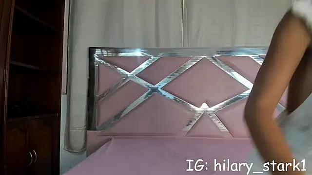 HilaryStarkx online show from 10/02/25, 12:01