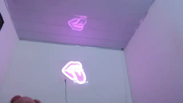 valerii fox 69 online show from 12/03/25, 05:04