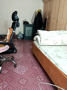 Moona heny online show from 12/15/25, 12:04