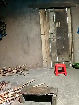 quynhkoolbae online show from 10/18/25, 11:16