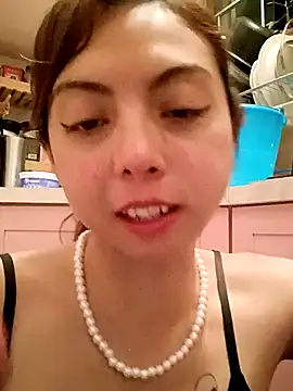 Snapshot of MoonBlueSex chatting on 09/18/25, 02:57 MoonBlueSex online show from 09/18/25, 02:57