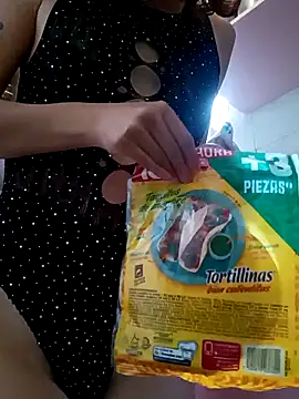 Snapshot of MoonBlueSex chatting on 10/06/25, 03:09 MoonBlueSex online show from 10/06/25, 03:09