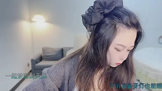 Snapshot of Maymay_ chatting on 10/22/25, 11:04 Maymay online show from 10/22/25, 11:04