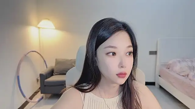 Snapshot of Maymay_ chatting on 11/15/25, 02:35 Maymay online show from 11/15/25, 02:35