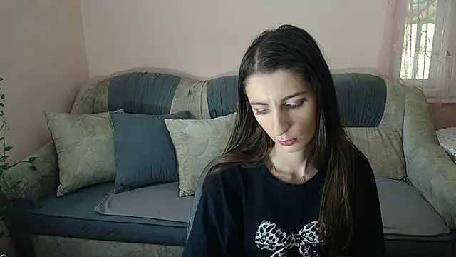 Snapshot of Ella_Myst chatting on 10/23/25, 10:03 Ella Myst online show from 10/23/25, 10:03