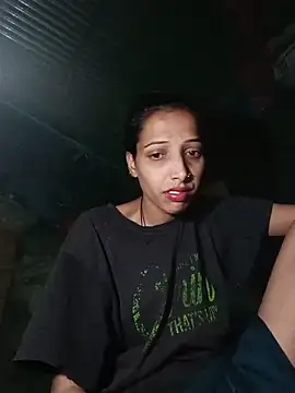 Snapshot of Pinki_thakur_1 chatting on 05/26/26, 08:05 Pinki thakur 1 online show from 05/26/26, 08:05