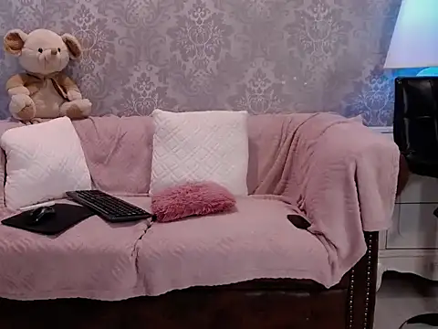 Ella Raven online show from 04/07/26, 05:19