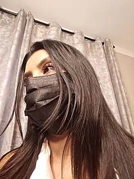 Indian GlowingMiax online show from 04/09/26, 09:15