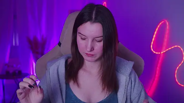 Snapshot of AgataWillis chatting on 11/04/25, 05:39 AgataWillis online show from 11/04/25, 05:39