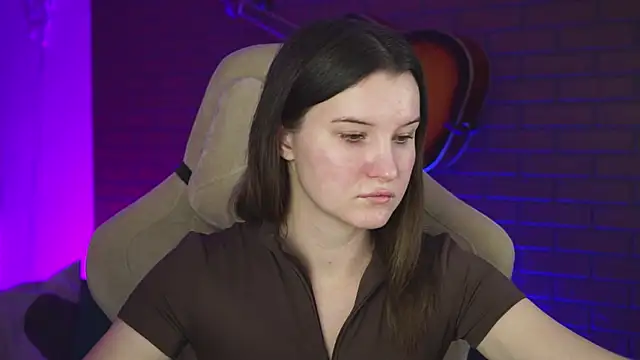 Snapshot of AgataWillis chatting on 11/05/25, 04:34 AgataWillis online show from 11/05/25, 04:34