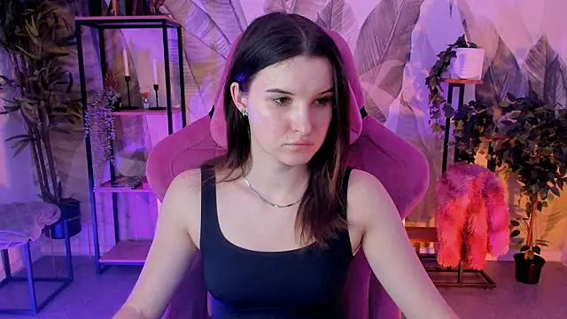 Snapshot of AgataWillis chatting on 12/02/25, 01:05 AgataWillis online show from 12/02/25, 01:05