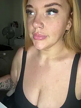 MysteriousMylaX online show from 10/07/25, 04:04