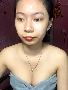 Snapshot of Phthao chatting on 09/10/25, 03:01 Phthao online show from 09/10/25, 03:01