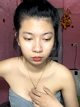 Snapshot of Phthao chatting on 09/18/25, 02:41 Phthao online show from 09/18/25, 02:41