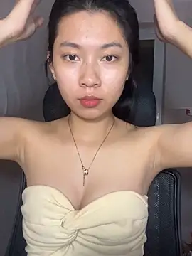 Snapshot of Phthao chatting on 12/03/25, 02:26 Phthao online show from 12/03/25, 02:26