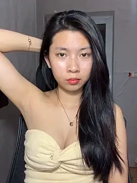 Snapshot of Phthao chatting on 12/19/25, 02:57 Phthao online show from 12/19/25, 02:57