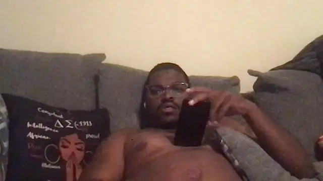 Snapshot of RichDaddy60 chatting on 10/20/25, 11:32 RichDaddy60 online show from 10/20/25, 11:32