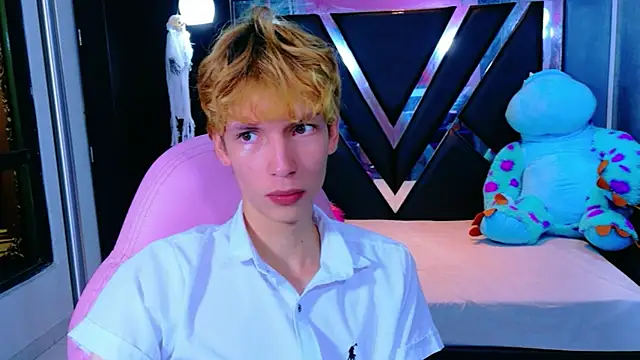 park jimin1 online show from 11/11/25, 12:27