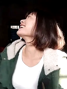 linda bae00 online show from 12/01/25, 12:59