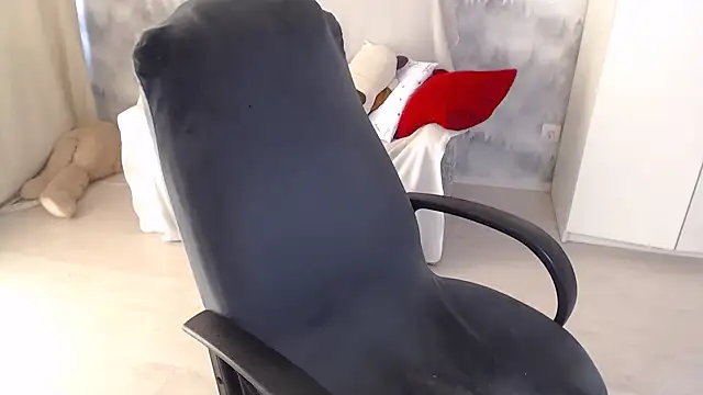 Snapshot of AdelinaLawson chatting on 09/23/25, 09:34 AdelinaLawson online show from 09/23/25, 09:34