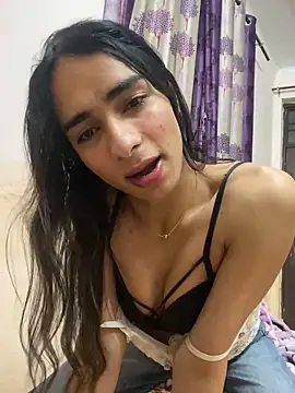 Snapshot of kaylee_demm chatting on 02/05/26, 07:18 kaylee demm online show from 02/05/26, 07:18