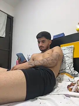 Snapshot of Nas-z09 chatting on 09/11/25, 04:12 Nas-z09 online show from 09/11/25, 04:12