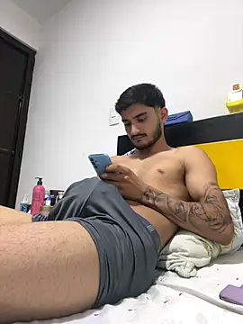 Snapshot of Nas-z09 chatting on 09/12/25, 04:12 Nas-z09 online show from 09/12/25, 04:12