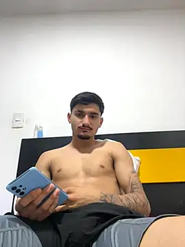 Snapshot of Nas-z09 chatting on 09/18/25, 03:41 Nas-z09 online show from 09/18/25, 03:41