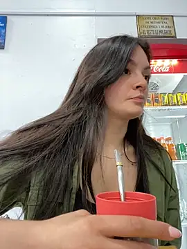 Snapshot of Danielaeliana chatting on 09/09/25, 09:03 Danielaeliana online show from 09/09/25, 09:03