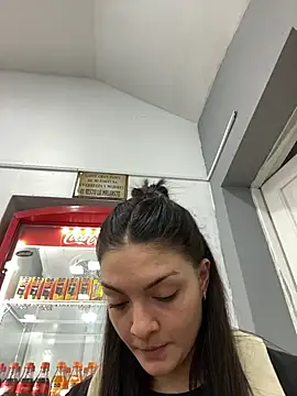 Snapshot of Danielaeliana chatting on 09/12/25, 09:04 Danielaeliana online show from 09/12/25, 09:04