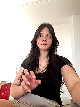 Snapshot of Danielaeliana chatting on 09/26/25, 06:56 Danielaeliana online show from 09/26/25, 06:56