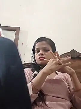 Snapshot of Komal0099 chatting on 09/18/25, 03:03 Komal0099 online show from 09/18/25, 03:03